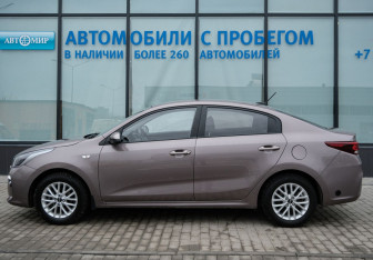 Подержанный автомобиль Kia Rio Sedan 2020 года (2 фото)