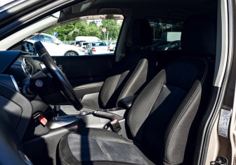 Подержанный автомобиль Nissan Qashqai 2011 года (16 фото)
