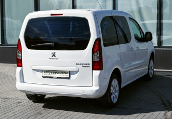 Подержанный автомобиль Peugeot Partner 2012 года (5 фото)