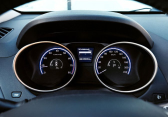 Подержанный автомобиль Hyundai ix35 2012 года (10 фото)