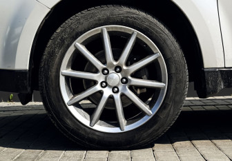 Подержанный автомобиль Subaru Forester Suv 2010 года (20 фото)