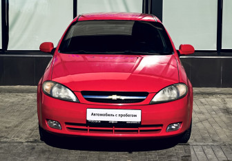 Подержанный автомобиль Chevrolet Lacetti Hatchback 2005 года (8 фото)