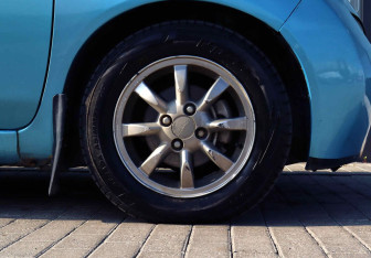 Подержанный автомобиль Nissan March Hatchback 2002 года (18 фото)