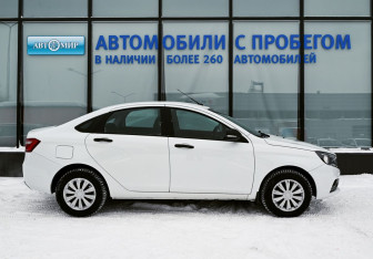 Подержанный автомобиль LADA (ВАЗ) Vesta Sedan 2021 года (6 фото)