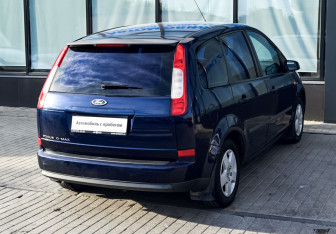 Подержанный автомобиль Ford C-MAX 2004 года (9 фото)