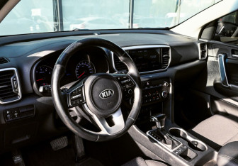 Подержанный автомобиль Kia Sportage 2021 года (15 фото)