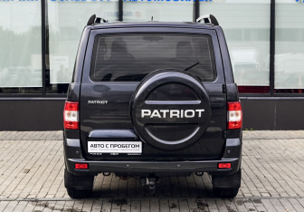 Подержанный автомобиль УАЗ Patriot 2023 года (4 фото)