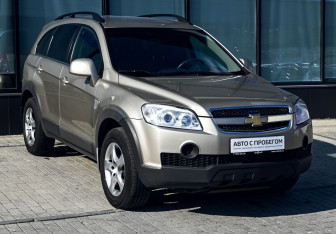 Подержанный автомобиль Chevrolet Captiva 2008 года (7 фото)