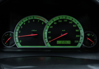 Подержанный автомобиль Chevrolet Captiva 2007 года (14 фото)