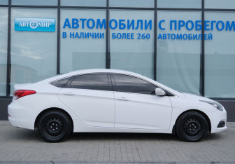 Подержанный автомобиль Hyundai i40 Sedan 2015 года (6 фото)