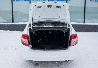 Подержанный автомобиль LADA (ВАЗ) Granta Liftback 2018 года (15 фото)