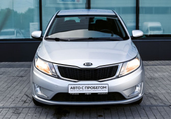 Подержанный автомобиль Kia Rio Hatchback 2013 года (8 фото)