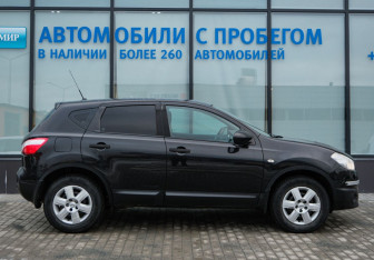 Подержанный автомобиль Nissan Qashqai 2011 года (6 фото)
