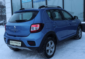 Подержанный автомобиль Renault Sandero 2020 года (5 фото)