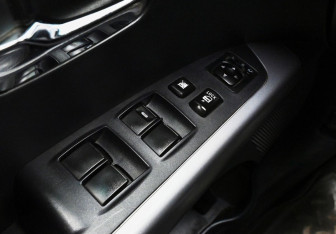 Подержанный автомобиль Mitsubishi Outlander 2010 года (12 фото)