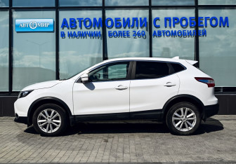 Подержанный автомобиль Nissan Qashqai 2018 года (2 фото)