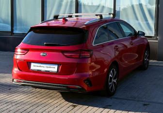 Подержанный автомобиль Kia Ceed Wagon 2019 года (5 фото)