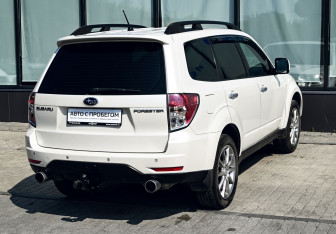 Подержанный автомобиль Subaru Forester Suv 2010 года (5 фото)