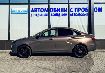 Подержанный автомобиль LADA (ВАЗ) Vesta Sedan 2017 года (2 фото)