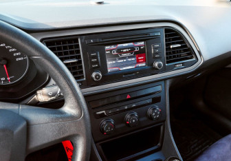 Подержанный автомобиль SEAT Leon Hatchback 2013 года (10 фото)