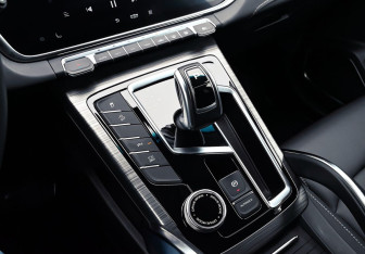 Подержанный автомобиль Geely Atlas Pro 2023 года (3 фото)