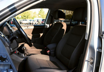 Подержанный автомобиль Volkswagen Tiguan 2011 года (15 фото)