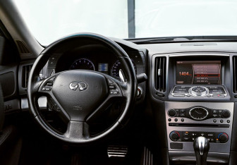 Подержанный автомобиль Infiniti G Sedan 2011 года (19 фото)