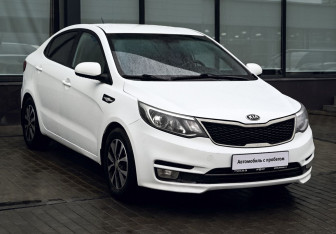 Подержанный автомобиль Kia Rio Sedan 2015 года (7 фото)