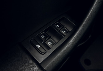 Подержанный автомобиль Skoda Rapid Liftback 2017 года (12 фото)