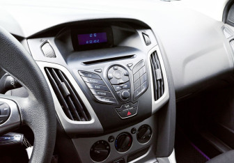 Подержанный автомобиль Ford Focus Sedan 2012 года (10 фото)