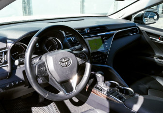 Подержанный автомобиль Toyota Camry Sedan 2019 года (15 фото)