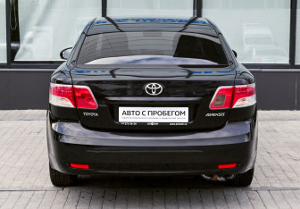Подержанный автомобиль Toyota Avensis Sedan 2009 года (4 фото)
