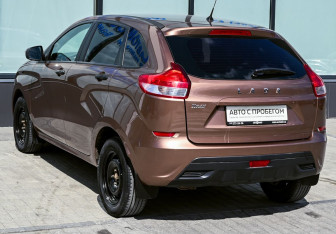 Подержанный автомобиль LADA (ВАЗ) XRAY 2017 года (3 фото)