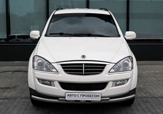 Подержанный автомобиль SsangYong Kyron 2014 года (9 фото)