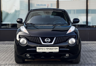 Подержанный автомобиль Nissan Juke 2011 года (8 фото)