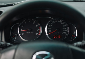 Подержанный автомобиль Mazda 6 Sedan 2006 года (15 фото)