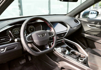 Подержанный автомобиль Geely Tugella 2024 года (16 фото)
