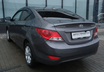 Подержанный автомобиль Hyundai Solaris Sedan 2011 года (3 фото)