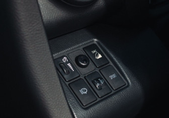 Подержанный автомобиль Toyota RAV4 2011 года (16 фото)