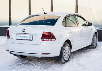 Подержанный автомобиль Volkswagen Polo Sedan 2019 года (5 фото)