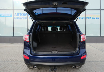 Подержанный автомобиль Hyundai Santa Fe 2010 года (18 фото)