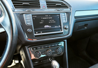 Подержанный автомобиль Volkswagen Tiguan 2017 года (16 фото)