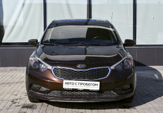 Подержанный автомобиль Kia Cerato Sedan 2015 года (8 фото)