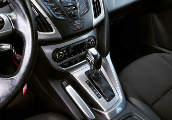 Подержанный автомобиль Ford Focus Hatchback 2013 года (14 фото)