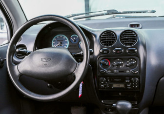 Подержанный автомобиль Daewoo Matiz 2006 года (11 фото)