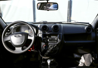 Подержанный автомобиль LADA (ВАЗ) Granta Sedan 2013 года (16 фото)