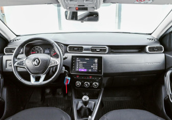 Подержанный автомобиль Renault Duster 2022 года (10 фото)