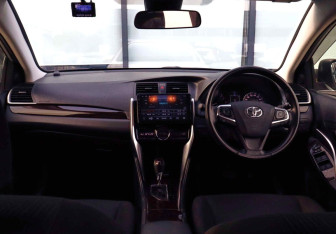 Подержанный автомобиль Toyota Allion 2018 года (19 фото)
