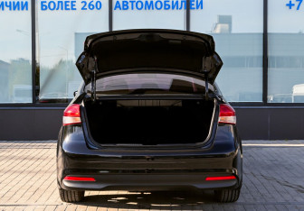 Подержанный автомобиль Kia Cerato Sedan 2019 года (21 фото)