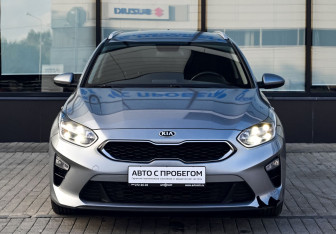 Подержанный автомобиль Kia Ceed Wagon 2019 года (8 фото)